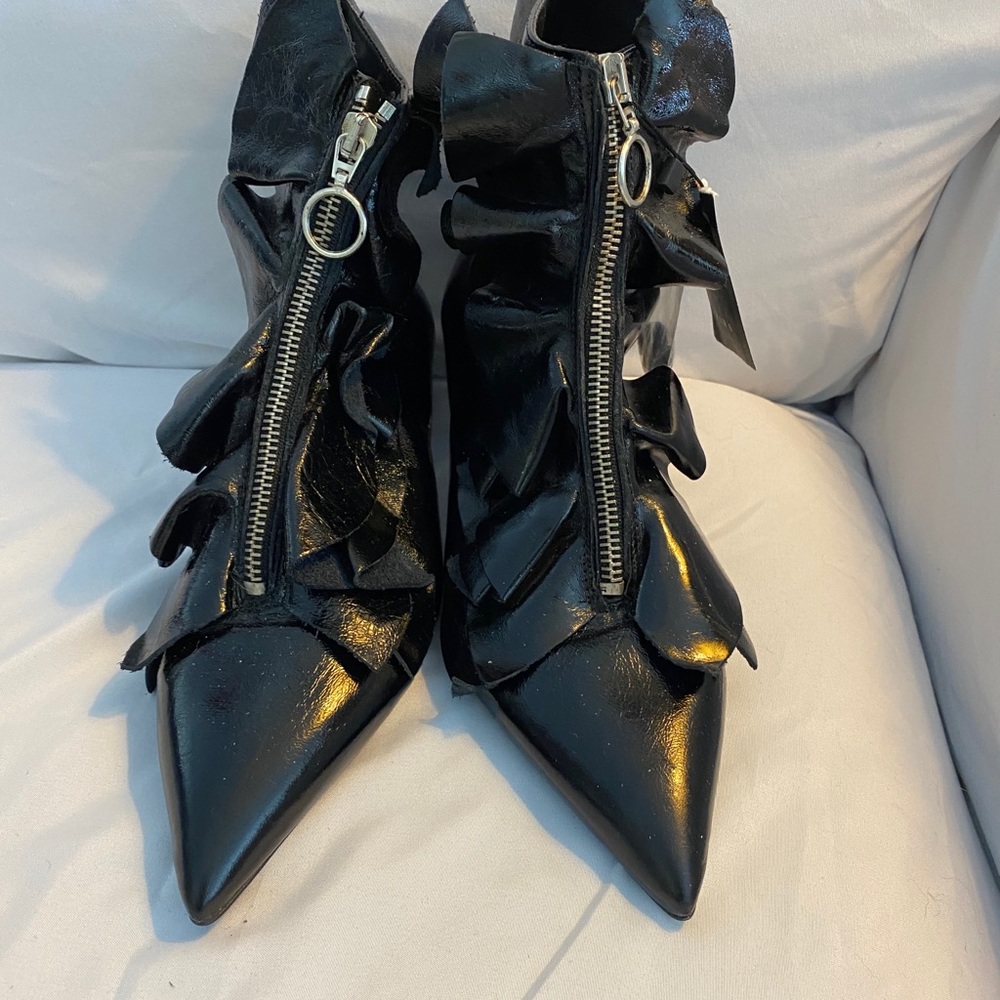 NWT Zara black point toe boot with ruffle.